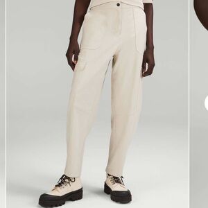 Lululemon Light Utilitech Cargo Pocket High-Rise Pant